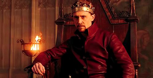 Only Tom Hiddleston is fit to play The Omni-King