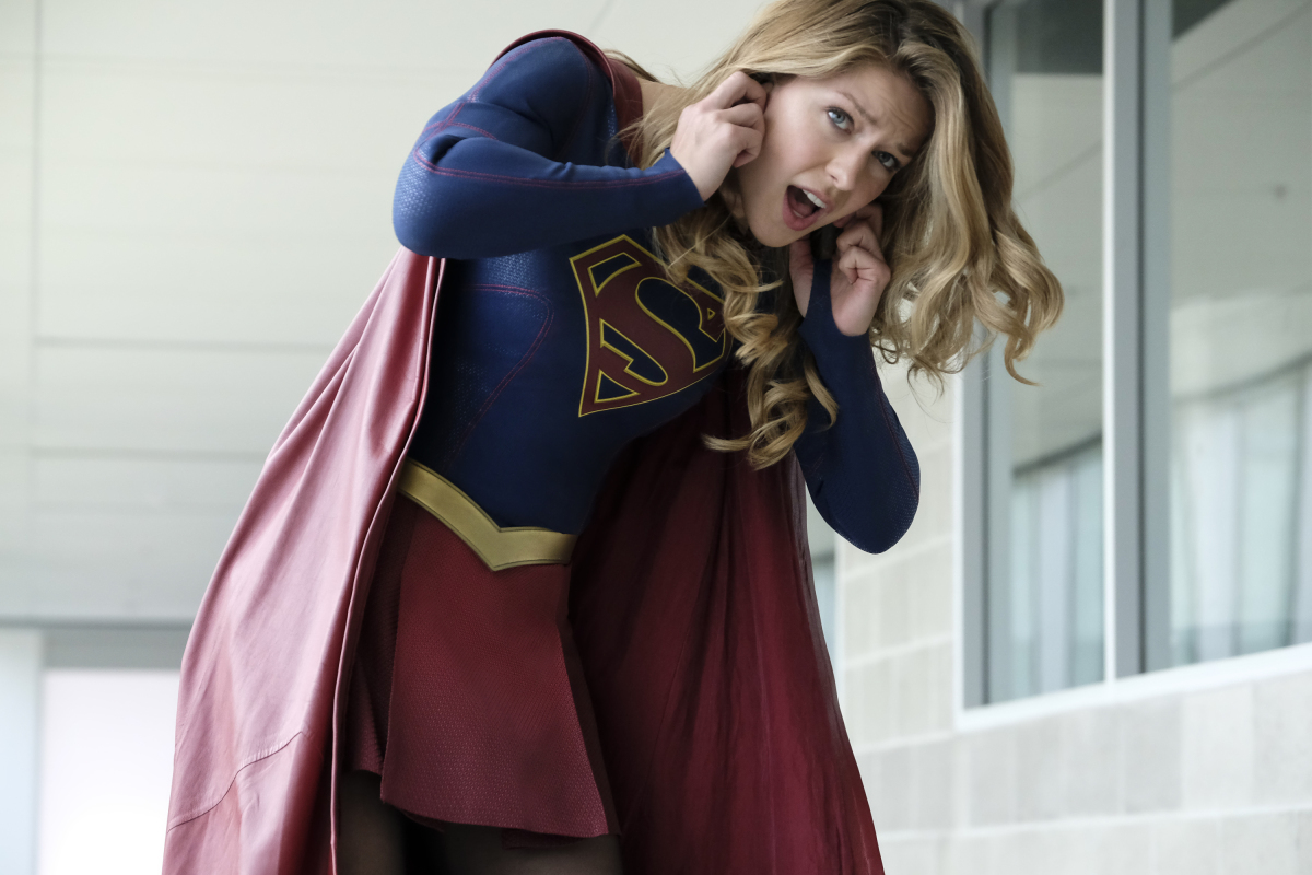 Should Supergirl be muscular like superman? 