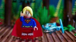 Meet That Hero: Supergirl Introduces E.T. for LEGO Dimensions